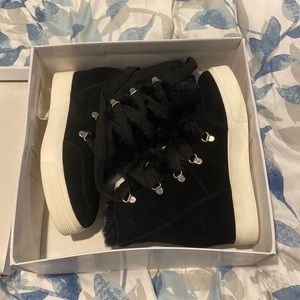 Steve Madden Sneaker